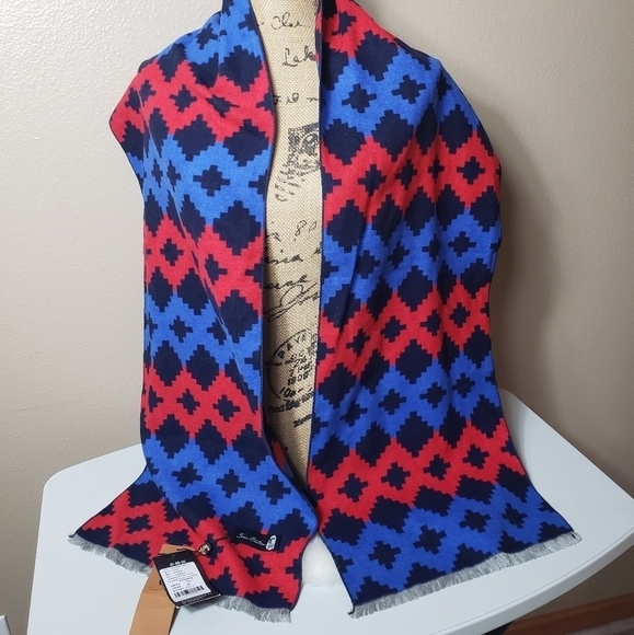 100% Mulberry Silk Fleece Aztec Southwestern Print Scarf(NWT) - Picture 1 of 6